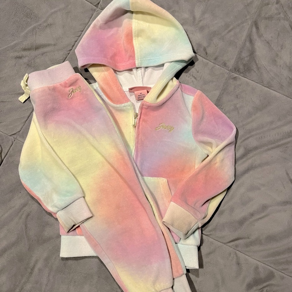 Juicy Couture 3T velour sweat suit